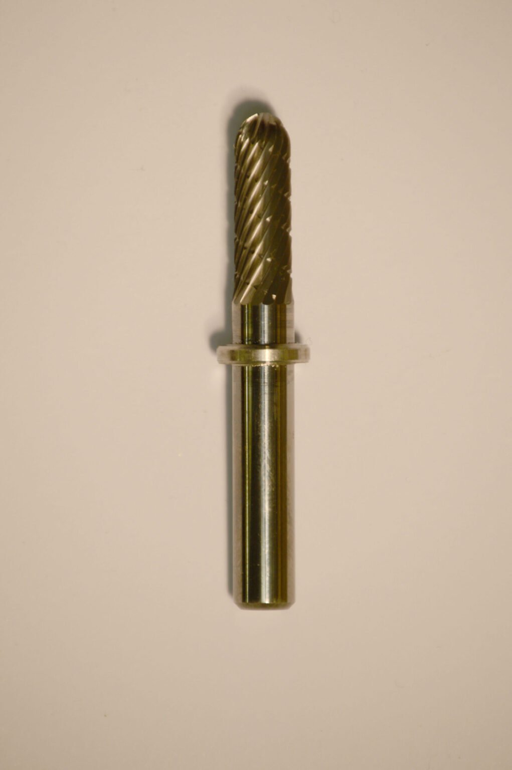 Abbott-Robinson™ Dust Shield Burs 1/4″ Shank, 1/4″ Head Lathe Burs  1/4" Barrel Dual Cut Regular HP Carbide Bur