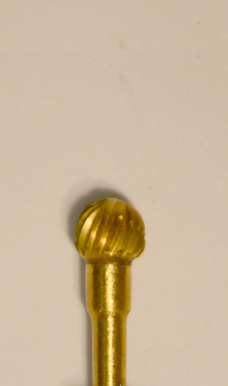 Buffalo Dental Gold Cap Lab Burs, 3/32″ Shank Round (52D) TNT-Coated Dual Cut Regular HP Carbide Bur