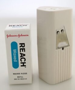 J&J REACH DENTAL FLOSS - PROFESSIONAL SIZE - Dental Floss, Waxed, 200 yds + 1 Dispenser