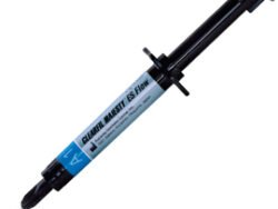 Kuraray America Clearfil Majesty ES Flow - A1 Syringe. Light-Cure, Universal Flowable Composite, Pack of 1 - 2.7g Syringe and 15 Needle Tips