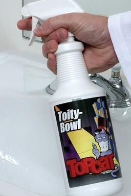 TopCat Toity-Bowl & Tile Cleaner Single Quart Spray Bottle